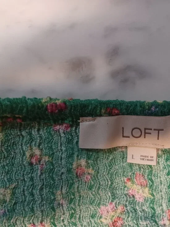 Loft Women's Pull-On Long Sleeve Top Large Bright Green with Colorful Flowers - Picture 2 of 5